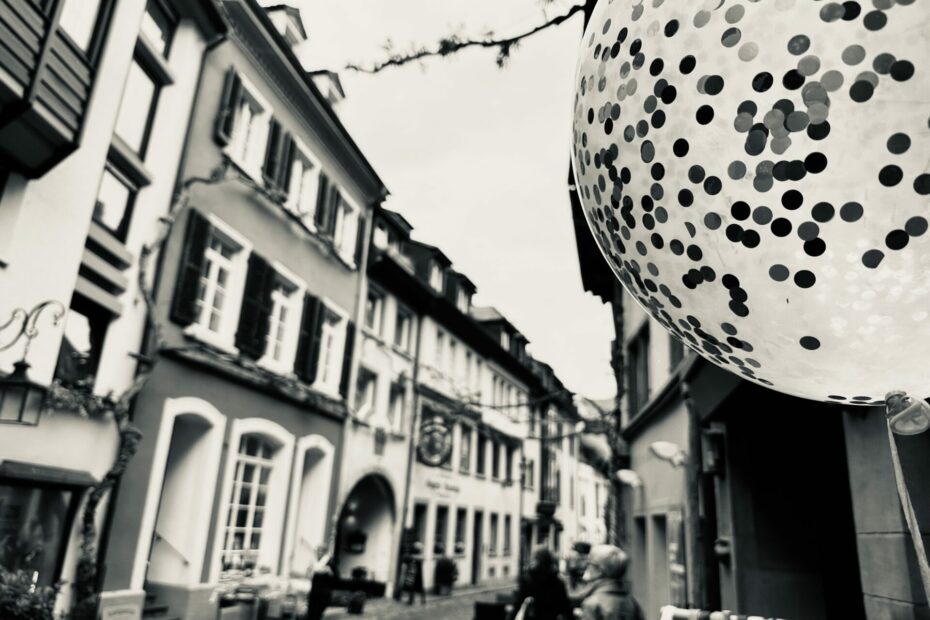 Freiburg | Gasse in S/W | Fotografiert mit einem iPhone