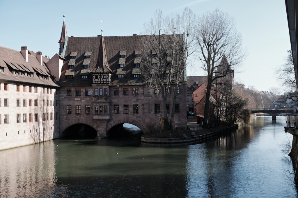 Nürnberg | Altstadt | Blick auf das Heilig Geist Spital im März