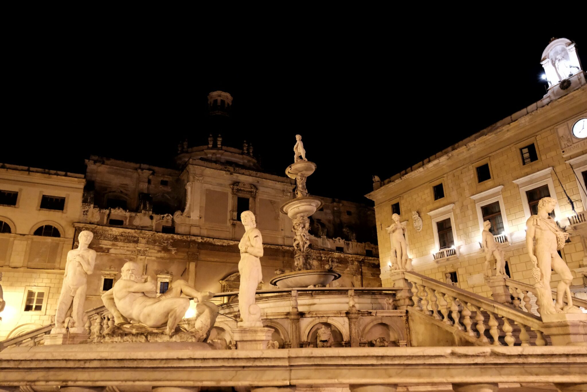 Palermo | Nacht | Gassen | Streetphotography