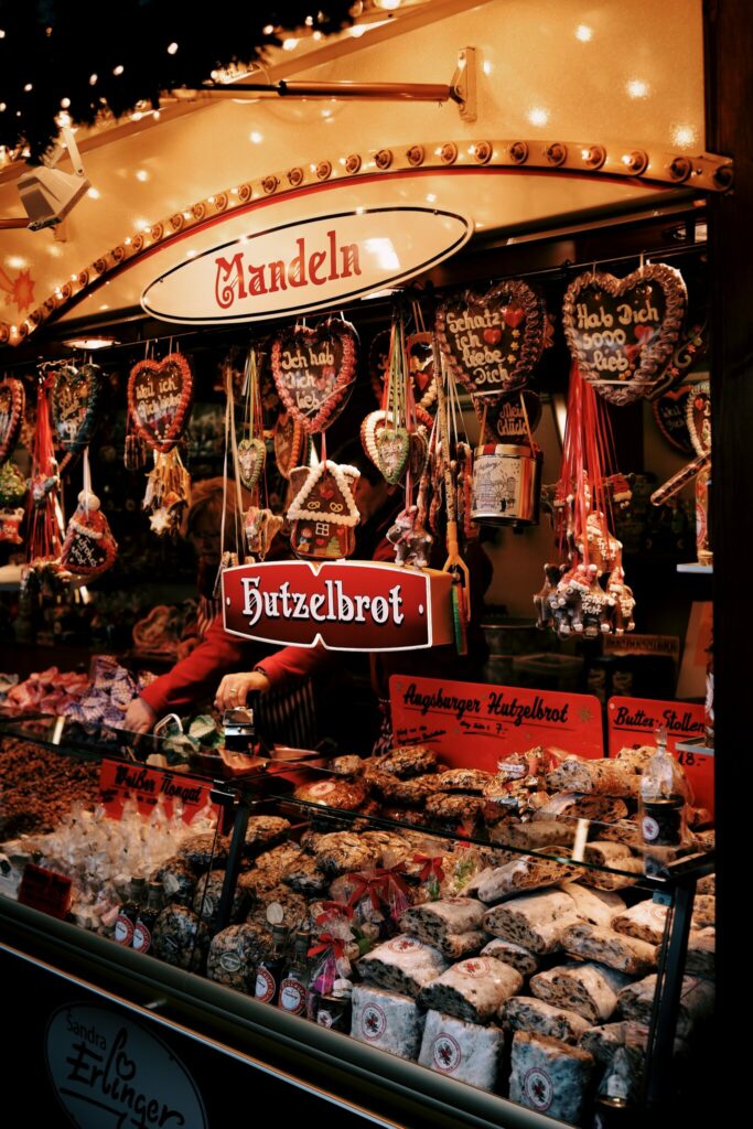 Augsburg - Weihnachtsmärkte - Viltrox 27mm 1.2 Review - Streetfotografie