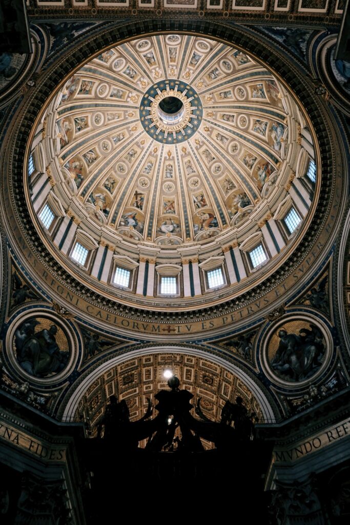 Rom - Vatikan - Blick ins Innere der Kuppel des Petersdoms