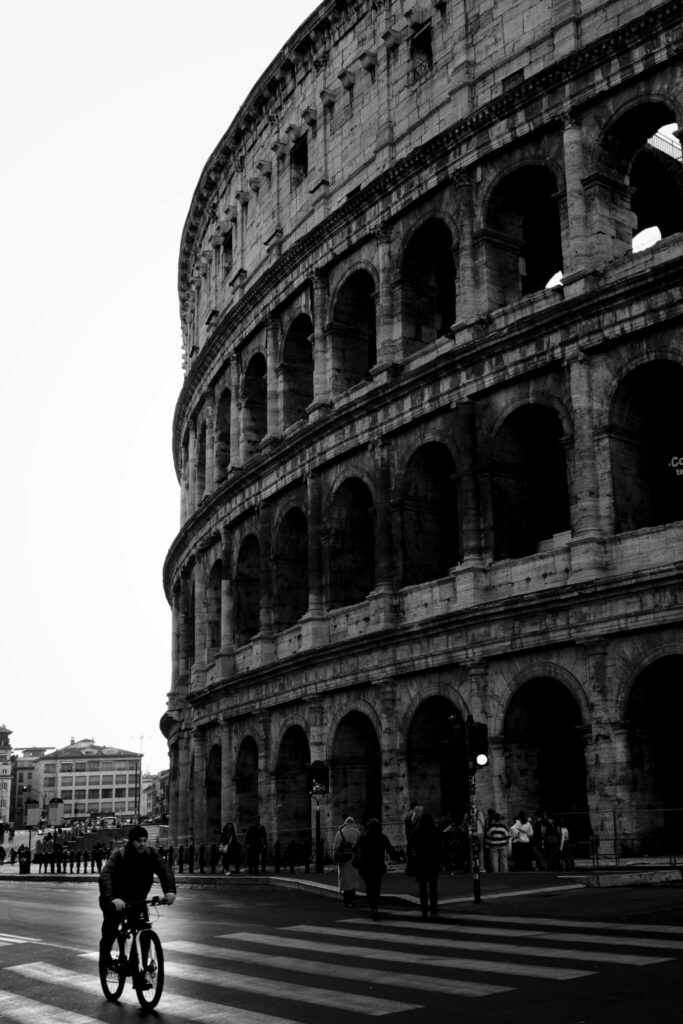 Rom - Kolosseum - Schwarzweiß - Streetfotografie