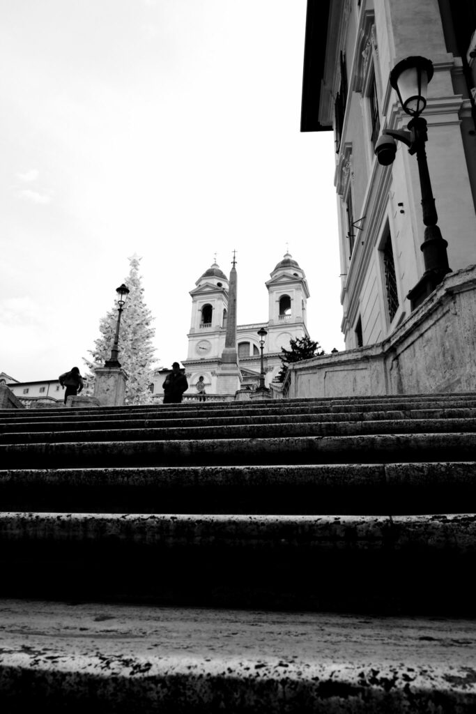 Rom - Spanische Treppe - Monochrom - Blickwinkel